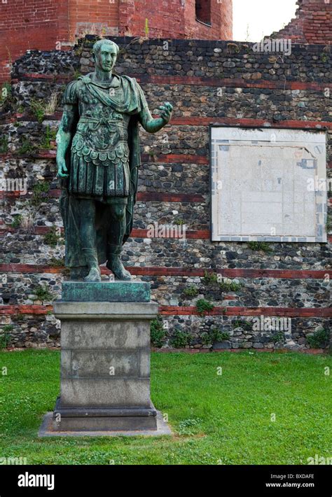 Julius Caesar Sculpture Stock Photo Alamy