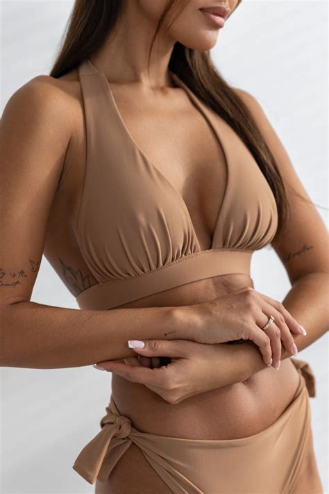 Linda góra stroju kąpielowego Nude bodya eu