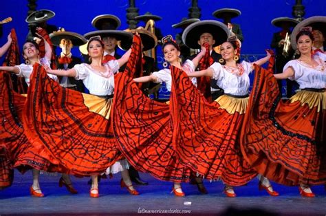 El Ballet Folklórico De México Celebra Con Huapango Su 70 Aniversario