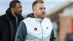 Auburn football projected to land quarterback Israel Abrams