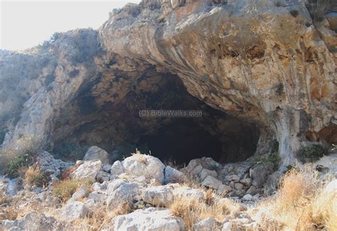 Oren Early Man caves - BibleWalks 500+ sites