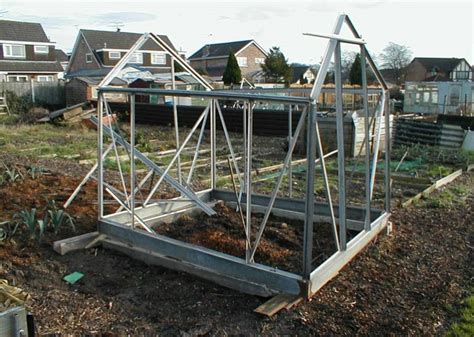 How to protect your greenhouse from heavy wind? – Greenhouse Hunt