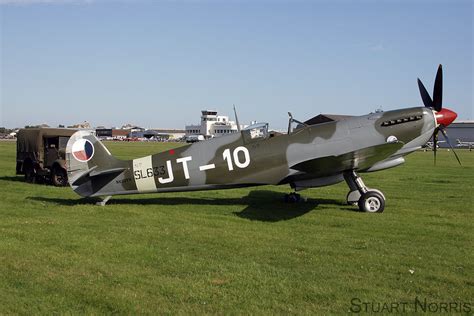 Spitfire Lf Mk Ixe Sl N Vs Historic Flight Foundati Flickr