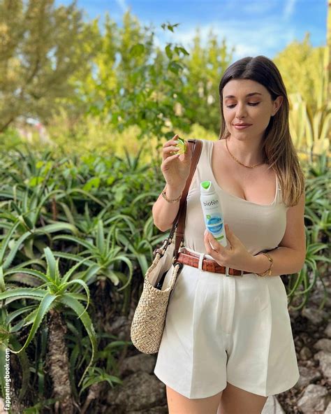 Carolina Neto Nude OnlyFans Leaks Fappening FappeningBook