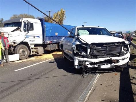 Accidente Vial En Ruta Sur Colisi N Entre Veh Culo Menor Y Cami N En