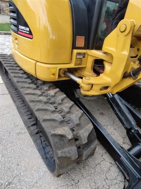 Cat 305 Sa Svom Opremom