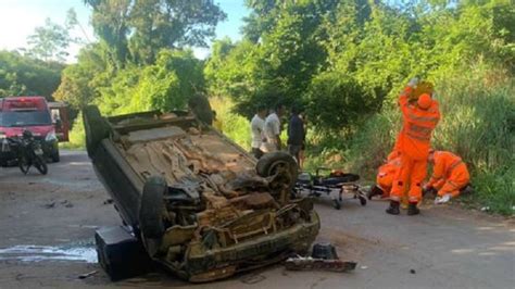 Jovem Capota Carro E Abandona Namorada De Anos Ferida Beira Da Estrada