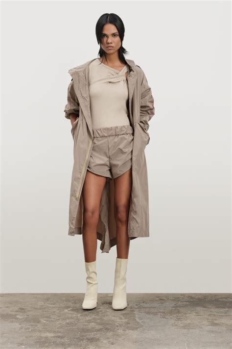 Hot Babe Summer MIJA