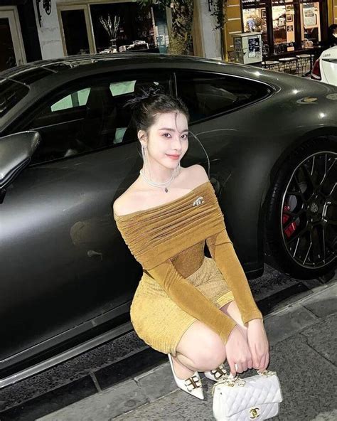 Cặp hot girl áo dài từng nổi tiếng mạng xã hội giờ ra sao Titanic Nơi mọi thứ được chia sẻ