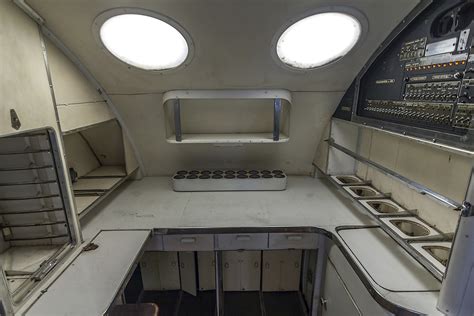 Гигант Ту-114 и кроха Як-40 в музее ВВС: deletant — LiveJournal