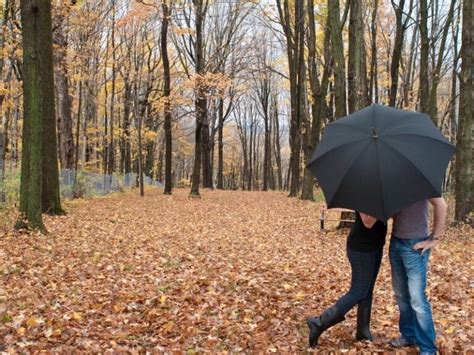 Fall Bucket List For Couples 31 Romantic Fall Date Ideas With Free