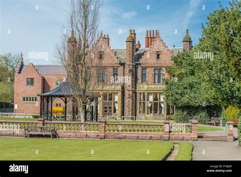 A View Of Walton Hall Warrington Stock Photo Alamy