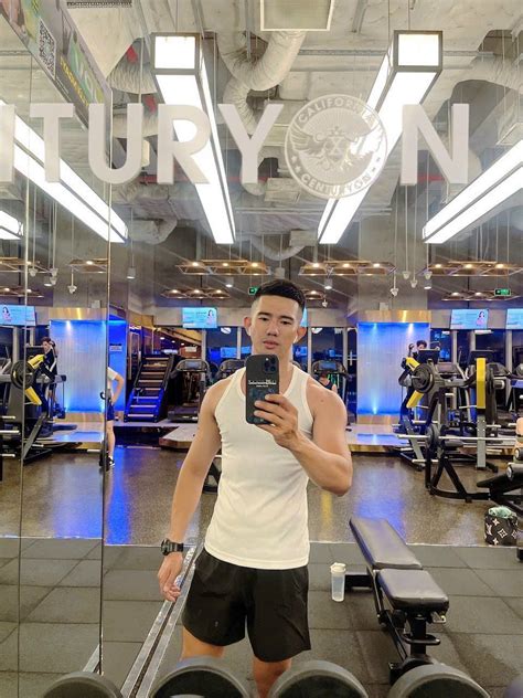 Trai gym cu to dài đến cuống họng chịu chơi chịu hợp tác sex mọi tư