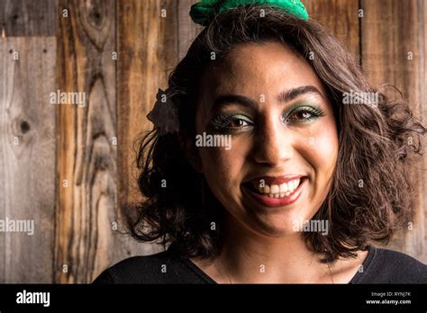 18 Year Old Brunette Hi Res Stock Photography And Images Alamy