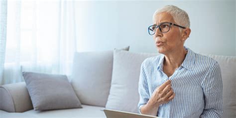 Severe Hot Flashes Night Sweats During Menopause Linked To Dementia Stroke Risk Andromenopause