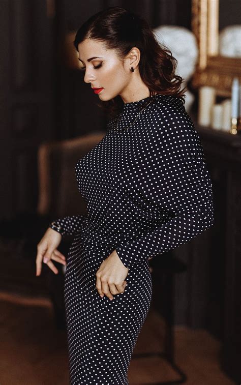 ID Vanessa From Russian Speaking Years Old Brunette Brown Eyes