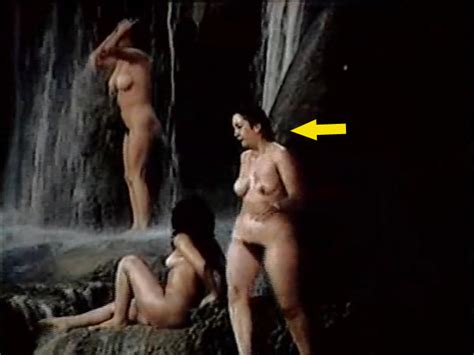 Naked Viviana Oliva in Que buena está mi ahijada