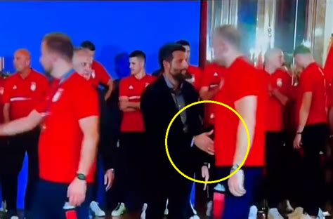Mandić Odbio Da Se Rukuje Sa Šapićem Evo I Zbog čega