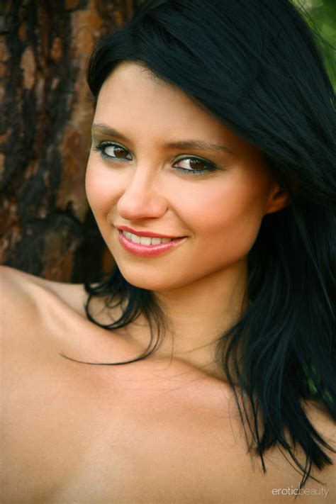 Tina Nude In Flying Carpet Free Erotic Beauty Picture Gallery At Elite Babes