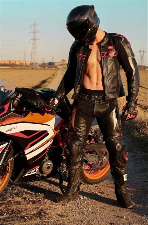 Pin On Shoting Hot Biker Guys Motorcycle Suits Men Motorcycle Men