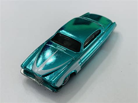 Hot Wheels Classics Series Fish D Chip D Chase