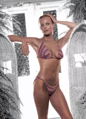 Hot New Cheryl Ladd Bikini Pics