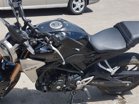 Купить б у Honda CB 300F инжектор 5 передач в Краснодаре чёрный naked bike 2019 года по цене