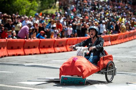 PHOTOS: The Soapbox Derby's Wild Downhill Action in San Francisco | KQED