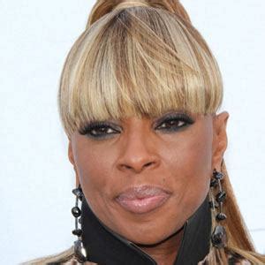 Mary J. Blige - Bio, Facts, Family | Famous Birthdays