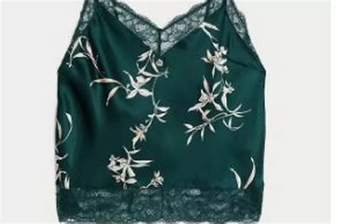 Jennifer Lopez Strips Down To Skimpy Lace Lingerie For Sultry Selfie In Bed Daily Star