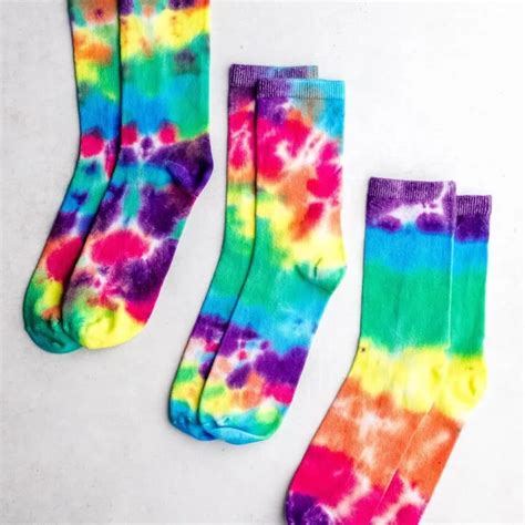 How To Tie Dye Socks A Step By Step Guide Sarah Maker