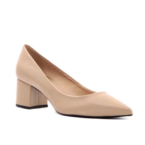 Scarpin Nude Salto Baixo Cecconello Compre Agora Dafiti Brasil