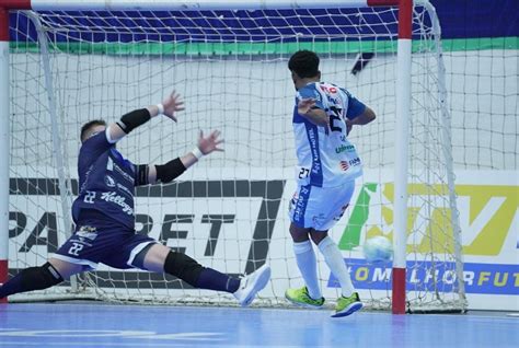 Pato Futsal Vence O S O Louren O E Sobe Na Classifica O Da Lnf Pato