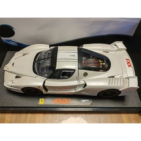 1 18 Hot Wheels Elite Fine Version Ferrari FXX Pearl White Very Floating Shopee Philippines
