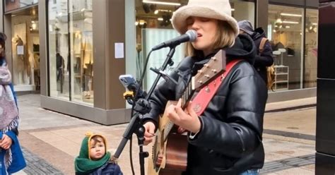 Street Performer Mesmerizes Passerby With Lauren Daigles ‘you Say Faithpot