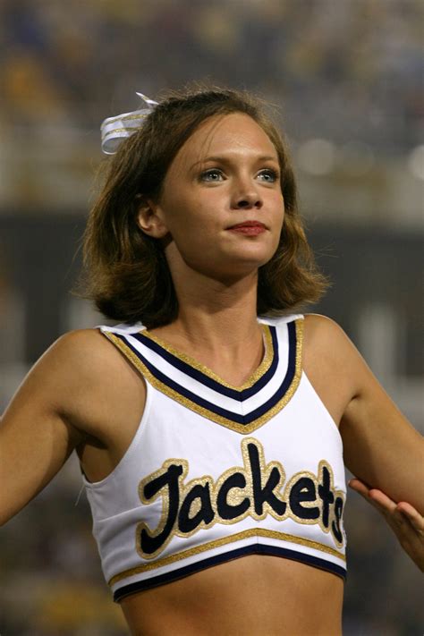 Georgia Tech Cheergirls 2004 - GaTechvVT04_02