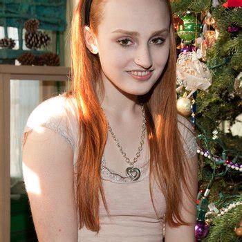 Sarah Rupe Babe Page Watch This Centerfold On FreeOnes