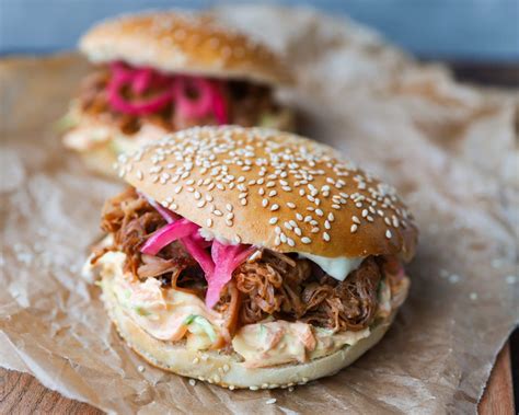 Pulled Pork Burger Opskrift P Burger Med Pulled Pork Mummum Dk