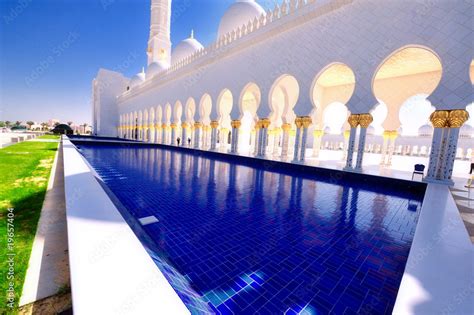 Sheikh Zayed Mosque in Abu Dhabi 14 Stock Photo | Adobe Stock