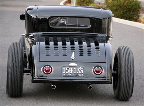 Ford 1931 Hot Rod Page 3