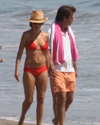 Hairy Pussy Beach Porn Pics Pictoa