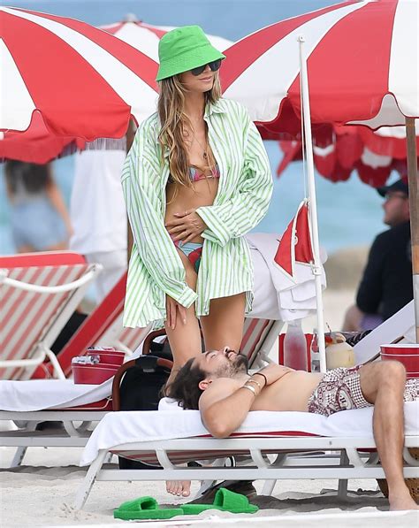 Heidi Klum Posing Topless And Wear Tiny Bikini Photos The Fappening