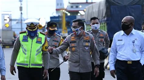 Polri Paksa Putar Balik Ribu Kendaraan Nekat Mudik Di Lintas Jawa