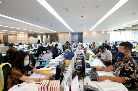 tips  space ruang kantor kecil terlihat luas indo office