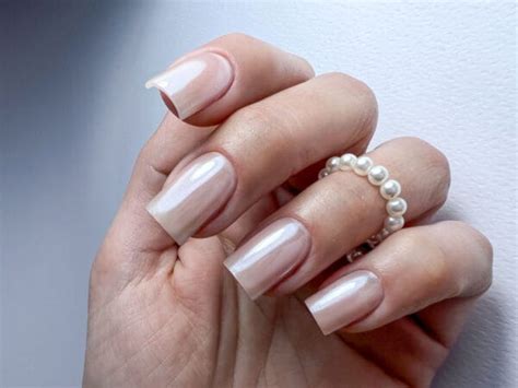 Unghie nude le tonalità del 2025 per un effetto naturale MIDA Nail Care