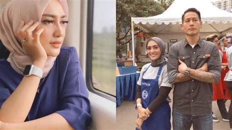 4 Hot Sexy Yulita Intan Sari Bikini Pics