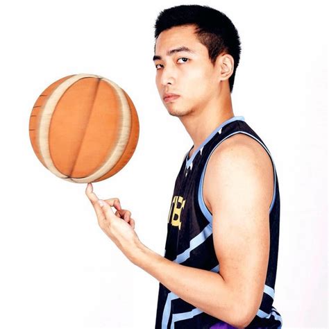 Một cặp đôi mới toanh vừa công khai Hot girl triệu follow và hot boy bóng rổ ngôn tình là đây ư