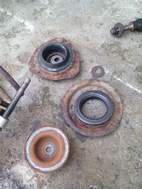 передние стойки, Саленблоки и пыльники шрусов. — Peugeot 305, 1,9 л ...