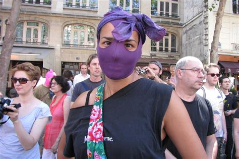 Les Pussy Riot de la prière punk à l amnistie de Poutine