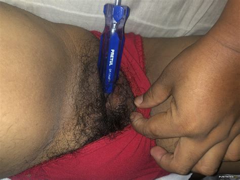 Jugando Con Su Vagina Puritanas